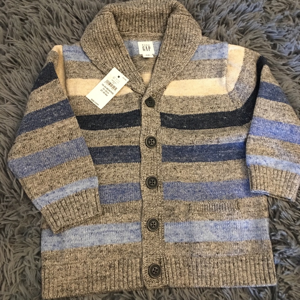 Adorable sweater!